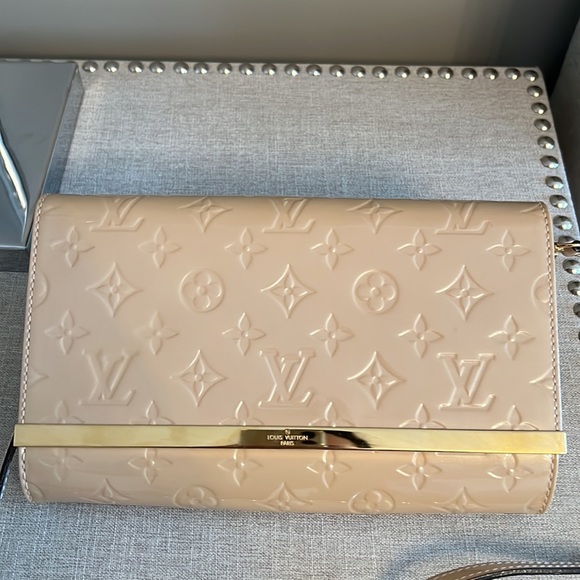 Louis Vuitton Vernis Ana Clutch Dune - Picture 2 of 10